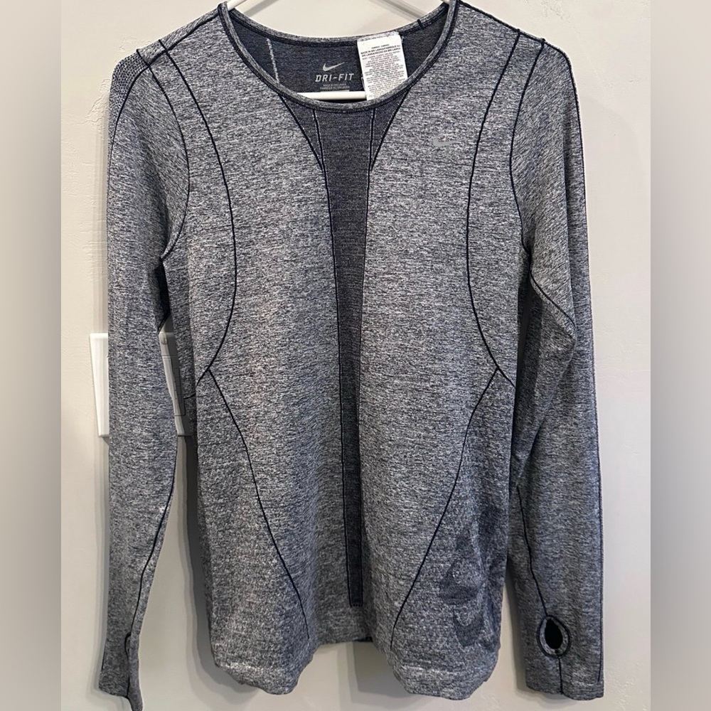 Nike Dri-FIT Long Sleeve Athletic Stretch Fit Workout Gym Top Gray | Women’s M